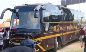 1500x900 2160427 Navakerala Bus